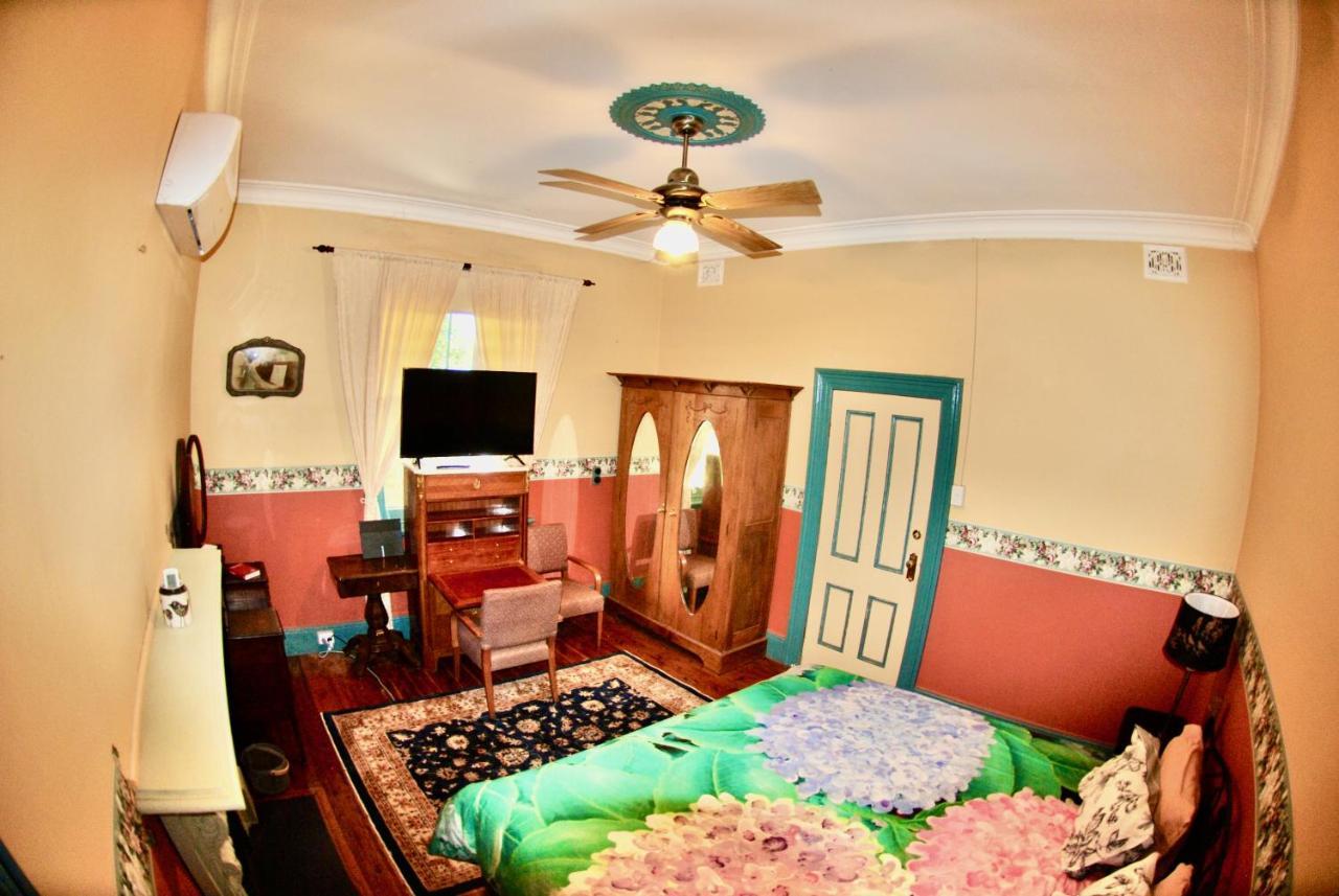 Historic Star Lodge And Station Masters House Narrandera Habitación foto