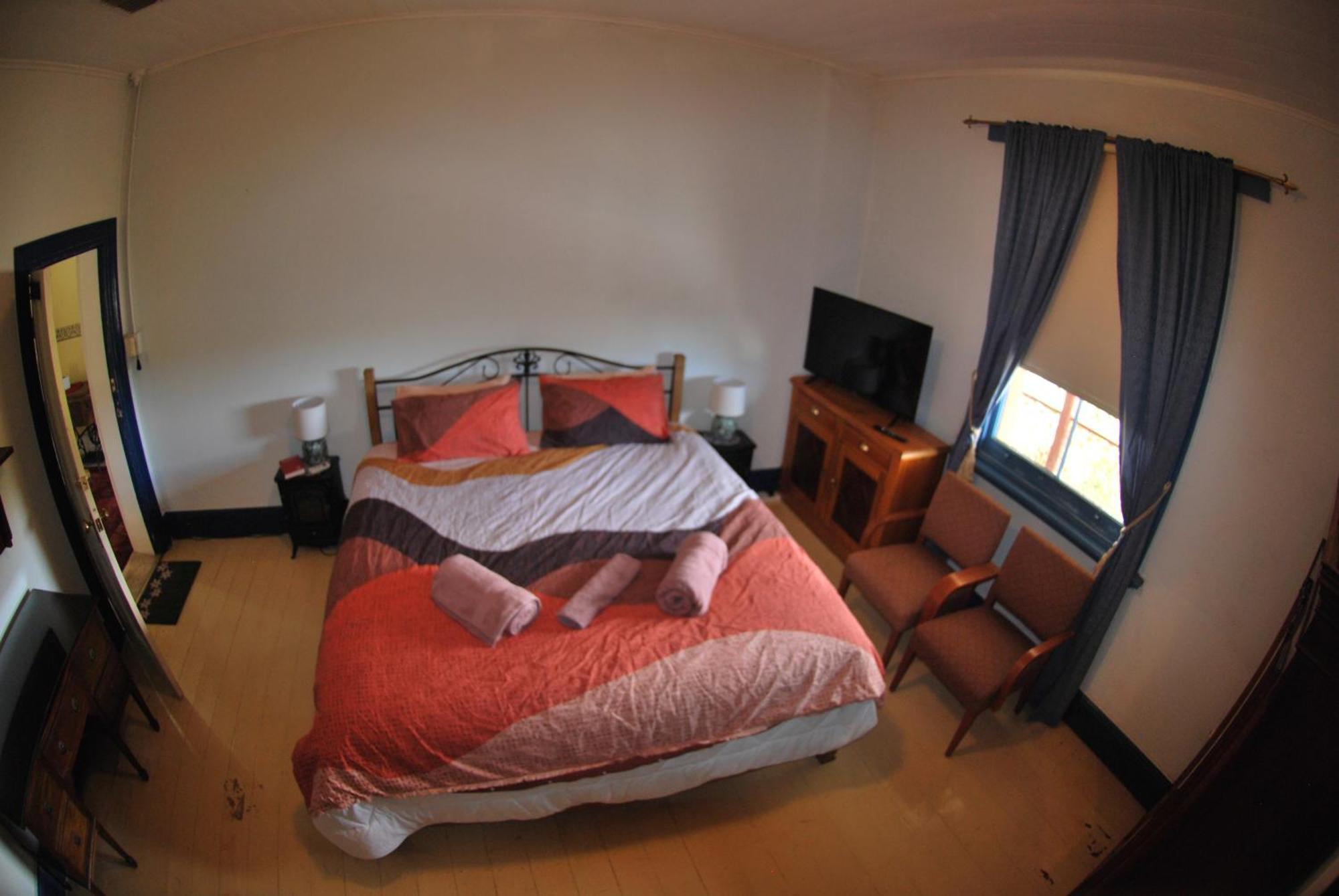Historic Star Lodge And Station Masters House Narrandera Habitación foto