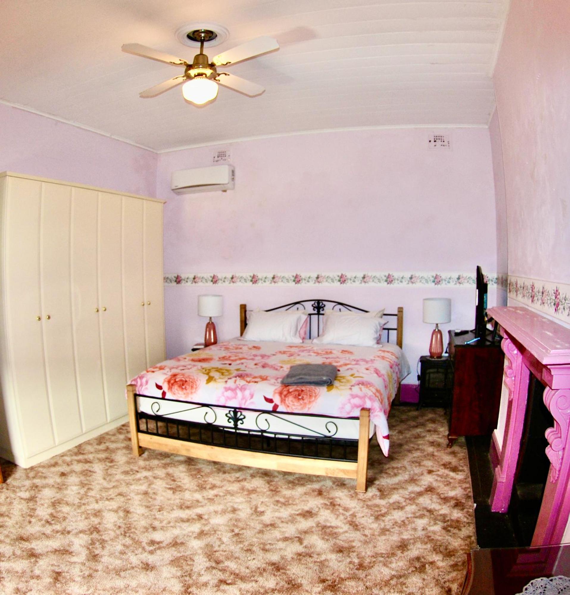 Historic Star Lodge And Station Masters House Narrandera Habitación foto
